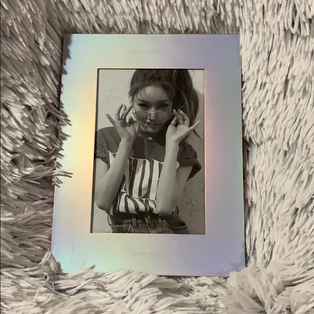 Chungha - Hands on Me / Kpop Album